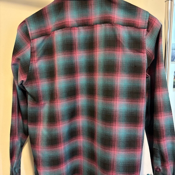 DIXXON youth XL shredded flannel with tag/sticker - Picture 5 of 5